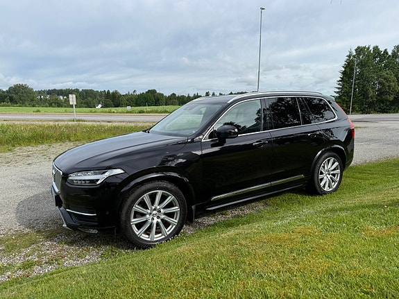 Volvo XC90 4 of 5