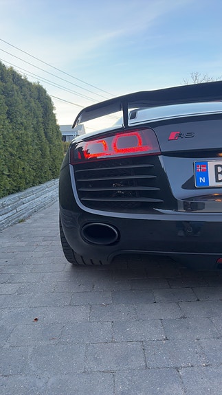 Audi R8 3 of 5