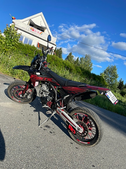 Fantic XMF 125 2 of 5