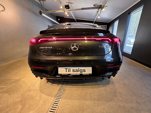 Mercedes-Benz EQE43 4 of 5