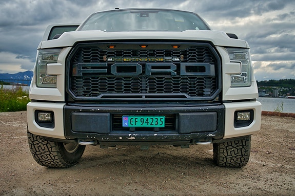 Ford F-150 4 of 5