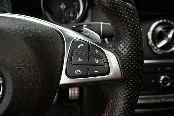 Mercedes-Benz CLA220 d 12 of 27