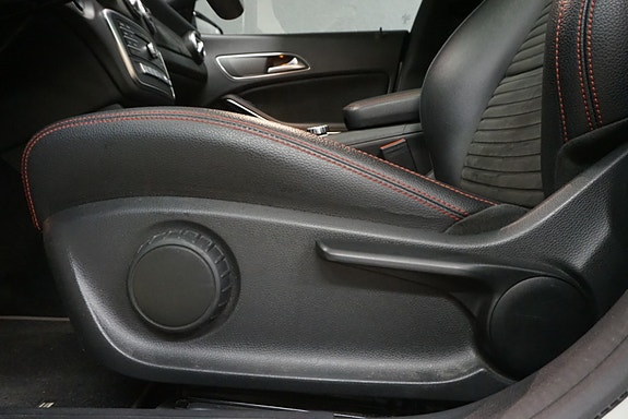 Mercedes-Benz CLA220 d 17 of 27