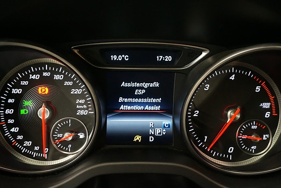 Mercedes-Benz CLA220 d 15 of 27