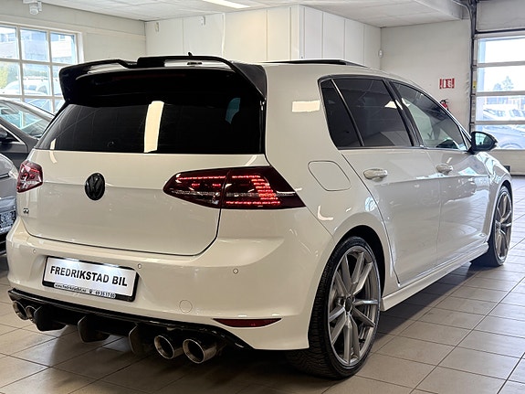 Volkswagen Golf VII 4 of 5