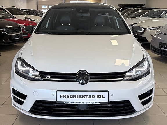 Volkswagen Golf VII 5 of 5