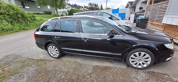 Skoda Superb 3 of 5