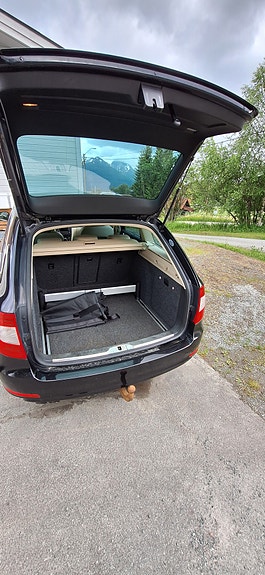 Skoda Superb 4 of 5