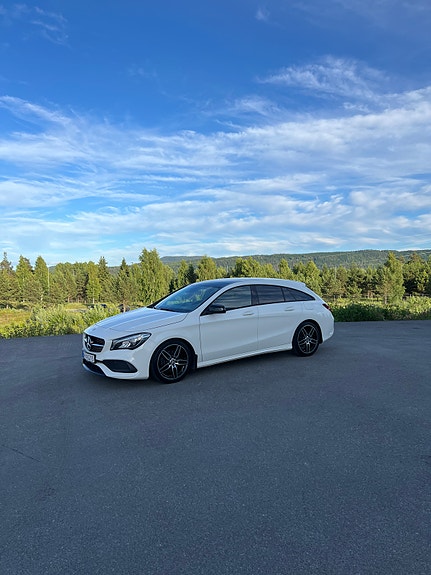 Mercedes-Benz CLA180 3 of 5