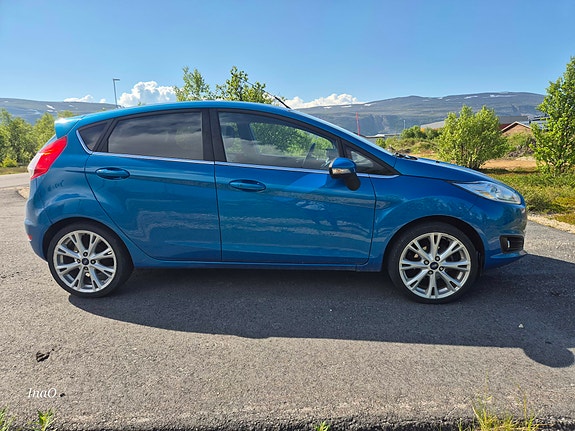 Ford Fiesta 3 of 5