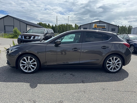 Mazda 3 2 of 5