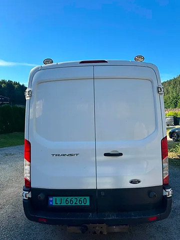 Ford Transit 2 of 5
