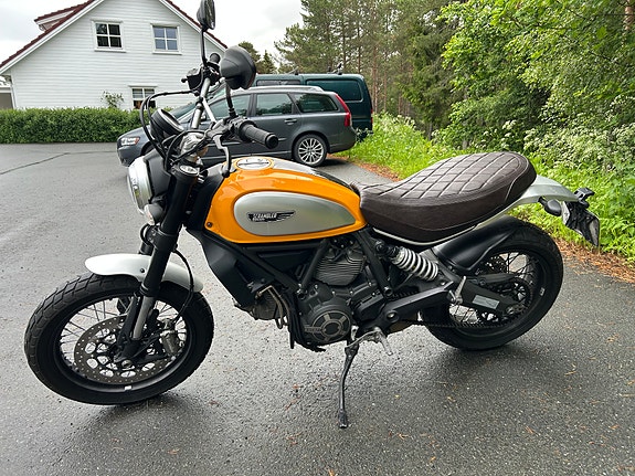 Ducati Scrambler Classic 3 of 5