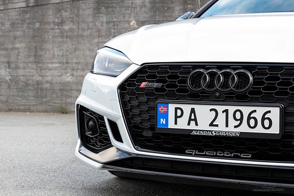 Audi RS5 2 of 30
