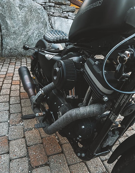 Harley-Davidson XL 883N Iron 2 of 5