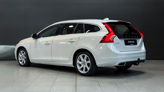 Volvo V60 3 of 5