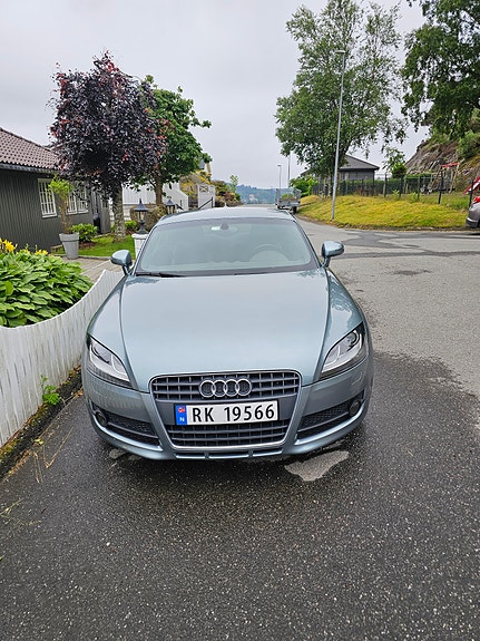 Audi TT 2 of 21