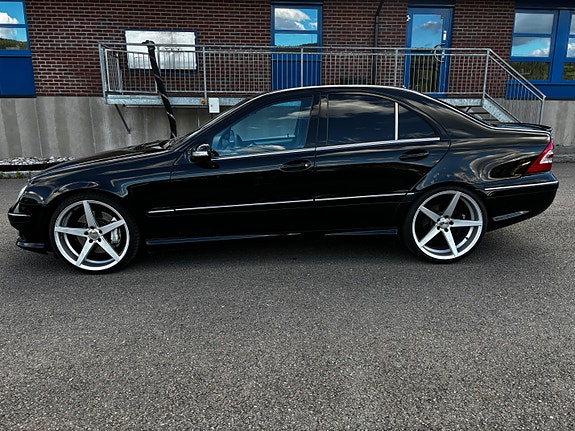 Mercedes-Benz C55 3 of 5