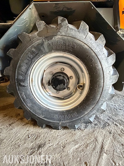 Giant V452T HD 5 of 5