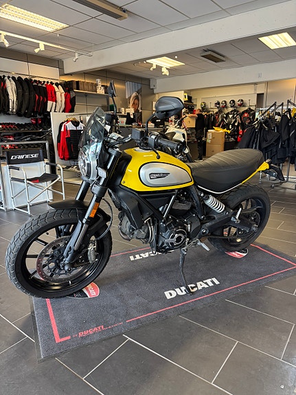 Ducati Scrambler Icon Yellow 3 of 5