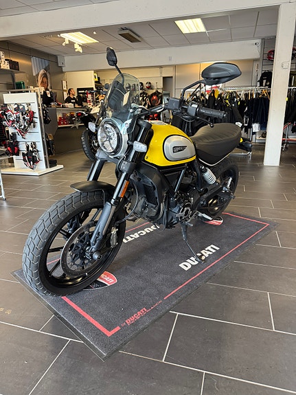 Ducati Scrambler Icon Yellow 4 of 5