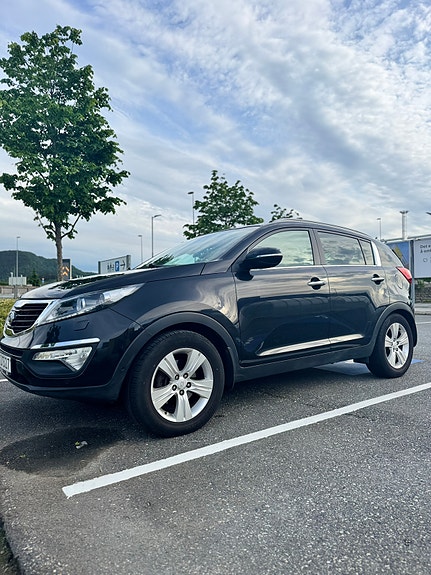 Kia Sportage 2 of 5