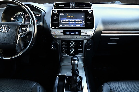 Toyota Land Cruiser 15 of 19