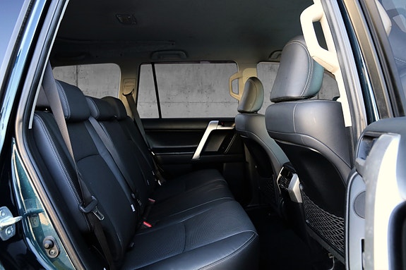 Toyota Land Cruiser 16 of 19