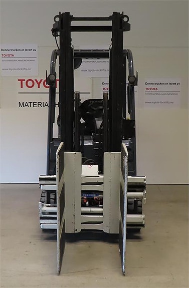 Toyota 8FBE18T 3 of 5