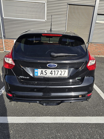 Ford Focus 2 of 5