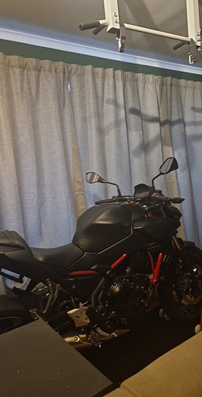 Kawasaki Z 650 2 of 5