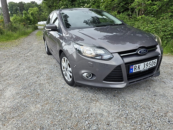 Ford Focus 2 of 5