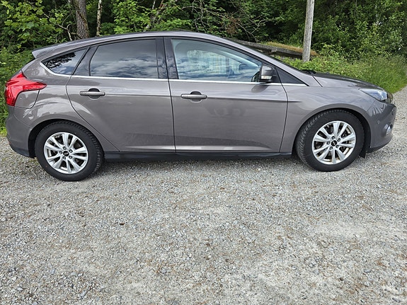 Ford Focus 3 of 5