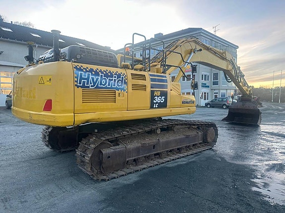 Komatsu HB 365 LC-3 Hybrid 2 of 5