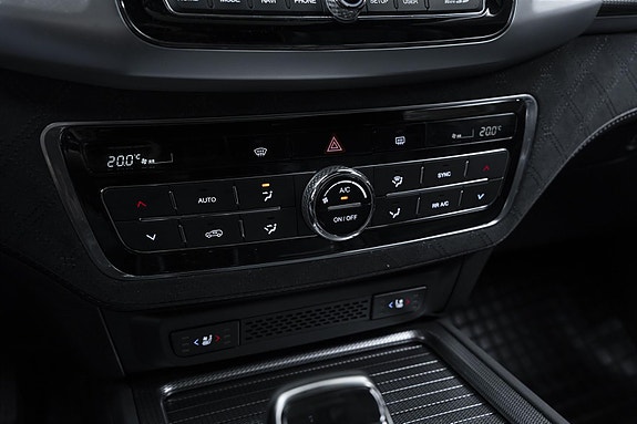 KGM Rexton 15 of 30