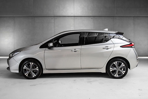 Nissan Leaf 6 of 21