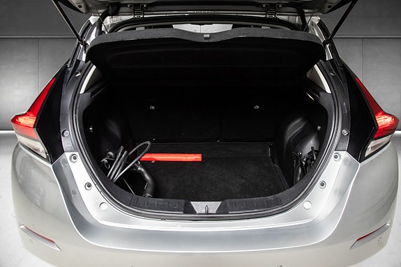 Nissan Leaf 10 of 21