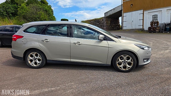 Ford Focus 3 of 5