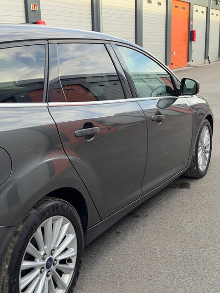 Ford Focus 12 of 30