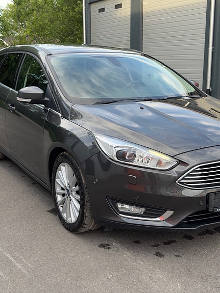 Ford Focus 13 of 30