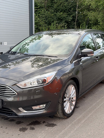 Ford Focus 10 of 30