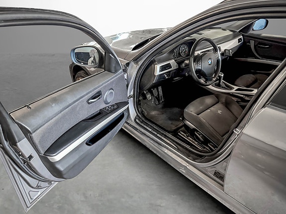 BMW 316i 9 of 23
