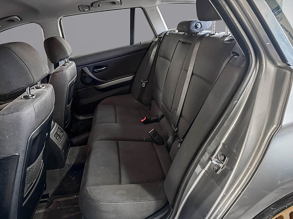 BMW 316i 17 of 23
