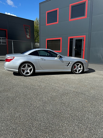 Mercedes-Benz SL500 6 of 12