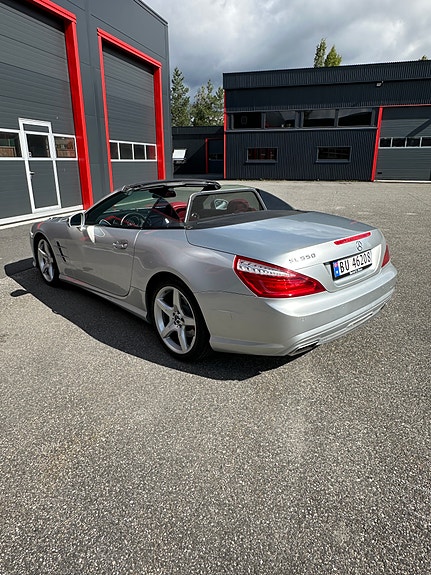 Mercedes-Benz SL500 10 of 12