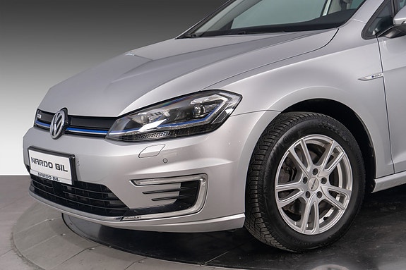 Volkswagen Golf VII 5 of 5
