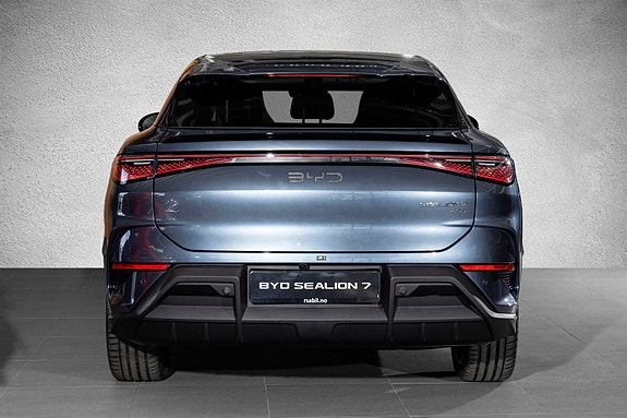 BYD Sealion 7 4 of 5