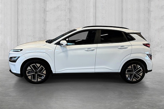 Hyundai Kona 2 of 5