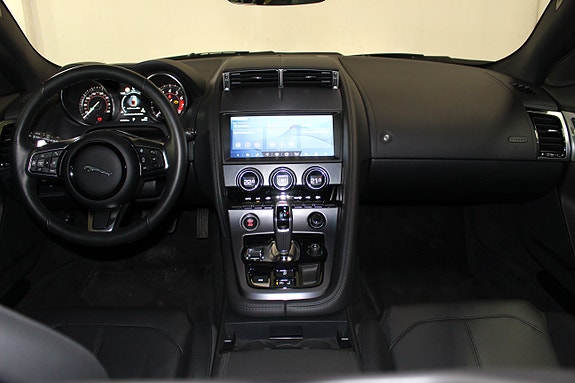 Jaguar F-TYPE 23 of 23