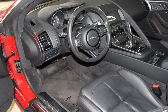Jaguar F-TYPE 13 of 23